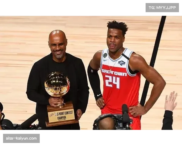 朗斯二十四轮五十三分创历史同期纪录,平民军团登顶